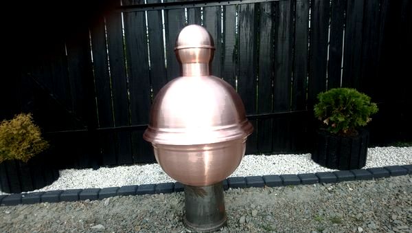 Zwieńczenie wieży Φ 560mm, h 860 mm. Materiał wykonania: blacha, miedź.