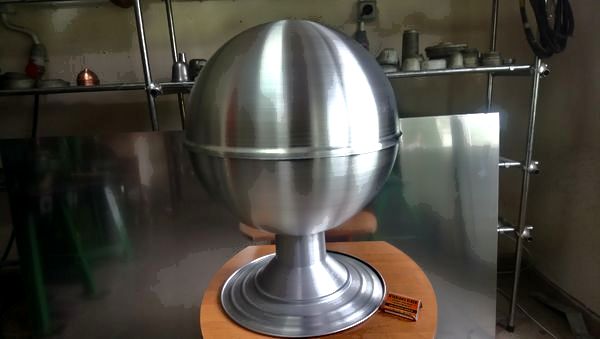20. KulaΦ 600mm Materiał wykonania: blacha, aluminium.